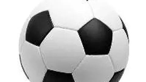 王菲51岁喜得贵子？谢霆锋无视传闻展示魅力风采