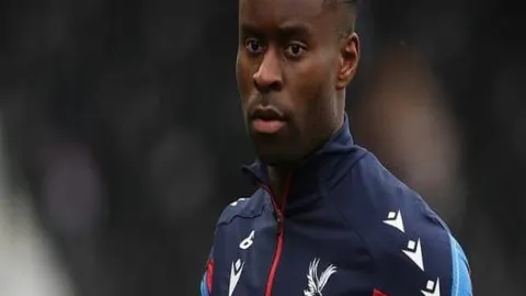 国足迎战中澳之战，更衣室准备完毕